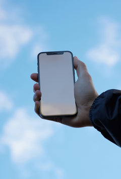 IPHONE-MOCKUP-04