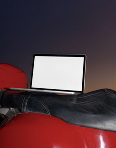 MACBOOK-MOCKUP-017