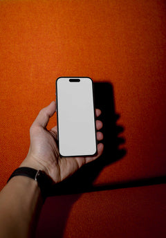 IPHONE-MOCKUP-043