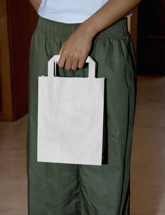 PAPER-BAG-MOCKUP-01