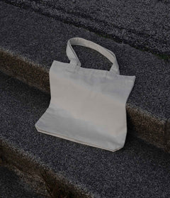 TOTE-BAG-MOCKUP-03
