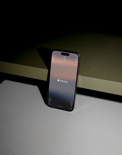 IPHONE-MOCKUP-030
