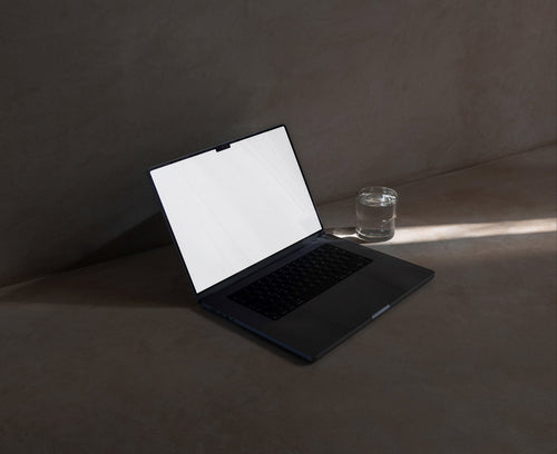 MACBOOK-MOCKUP-020
