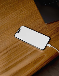 IPHONE-MOCKUP-068