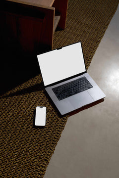 MACBOOK-MOCKUP-023