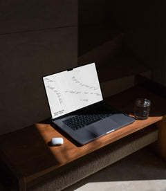 MACBOOK-MOCKUP-021