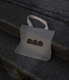 TOTE-BAG-MOCKUP-03