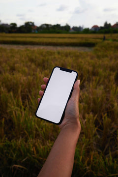 IPHONE-MOCKUP-08