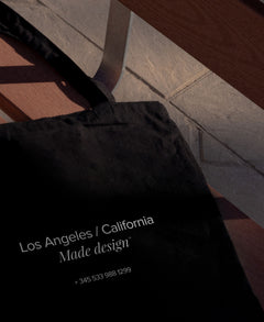 TOTE-BAG-MOCKUP-04