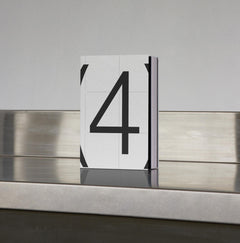 BOOK-MOCKUP-04