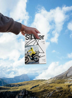 BOOK-MOCKUP-011