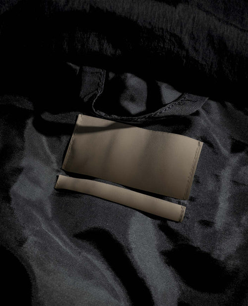 LABEL-MOCKUP-01-BESTSELLER